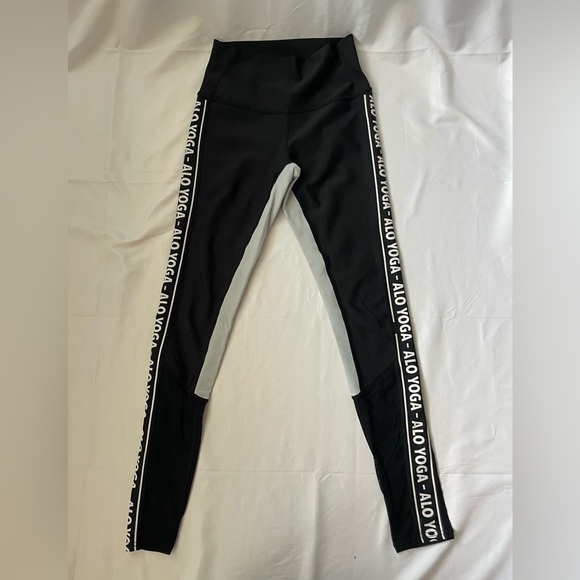 ALO Yoga Pants - ALO Yoga High Waist Logo Black Leggings With Mesh Bottoms